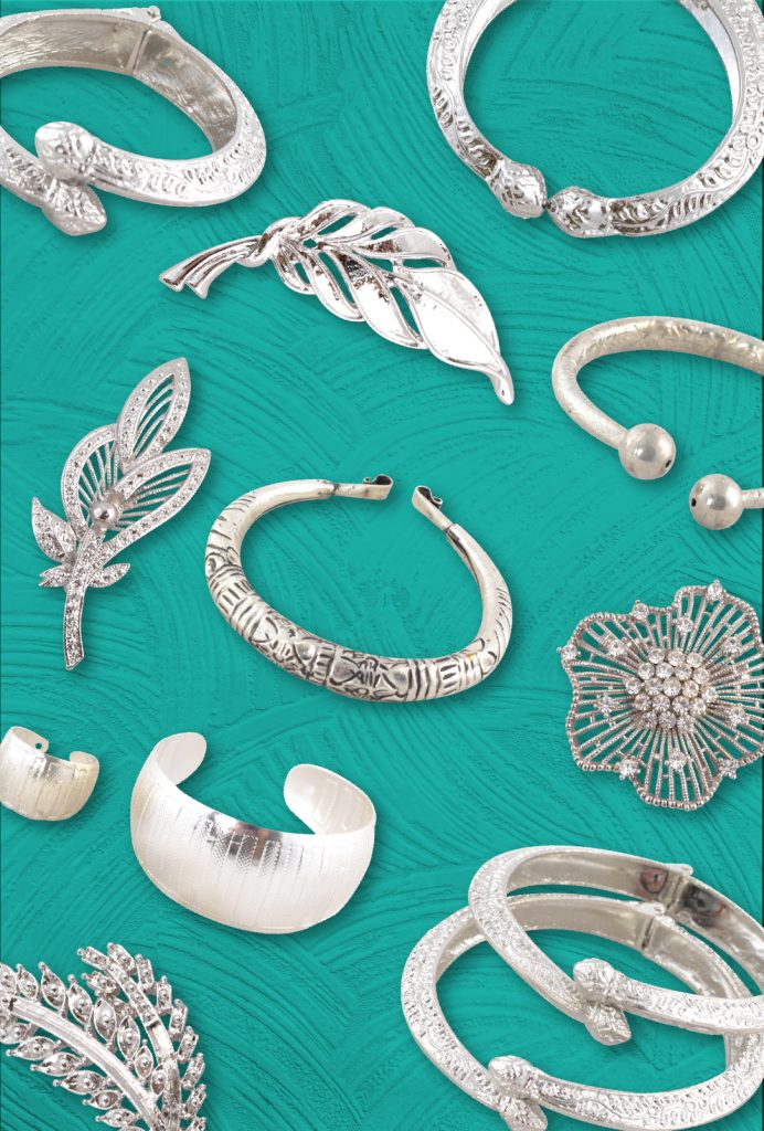 BE ACCESSORIED-01
